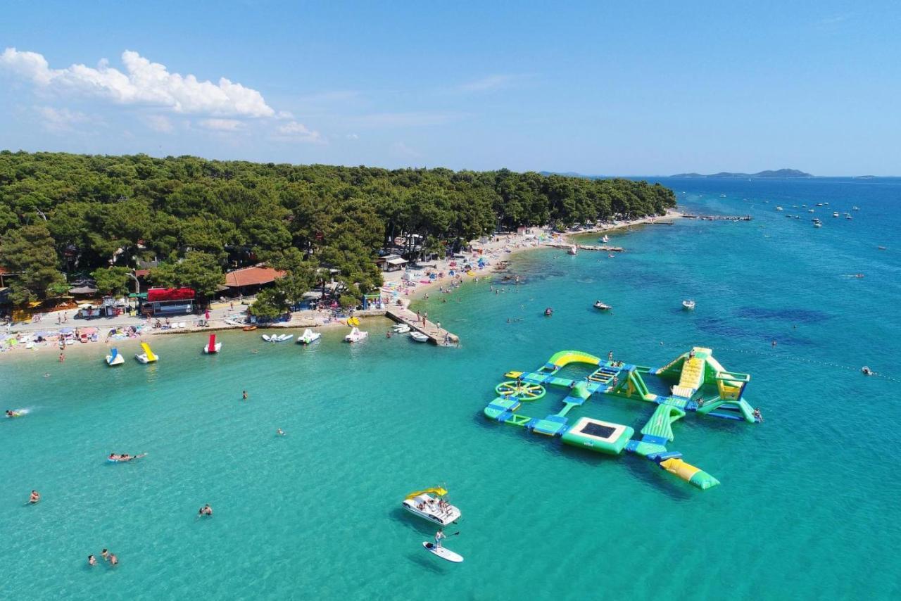 Biograd Mobile Home Oasis บีโอกราดนาโมรู ภายนอก รูปภาพ