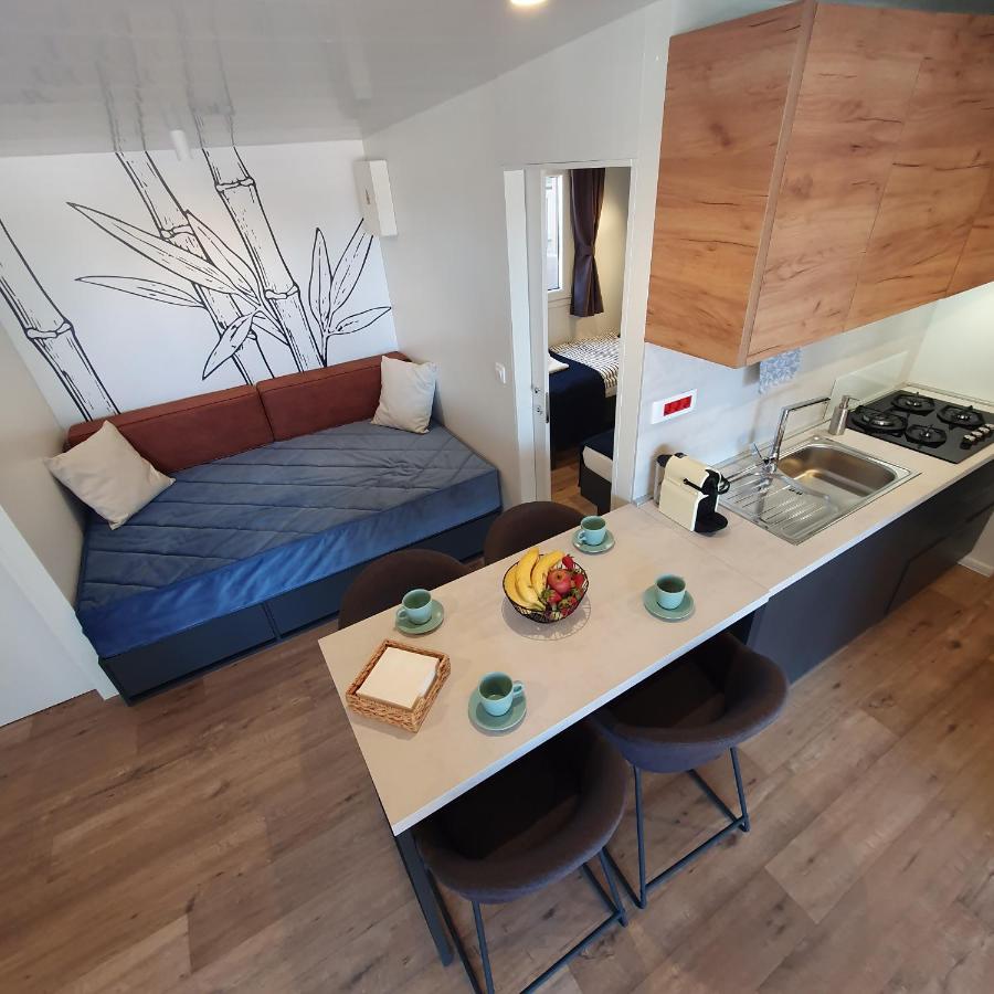Biograd Mobile Home Oasis บีโอกราดนาโมรู ภายนอก รูปภาพ