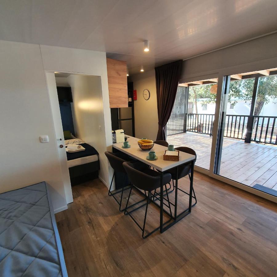 Biograd Mobile Home Oasis บีโอกราดนาโมรู ภายนอก รูปภาพ
