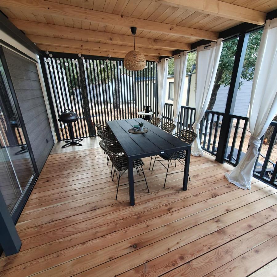 Biograd Mobile Home Oasis บีโอกราดนาโมรู ภายนอก รูปภาพ